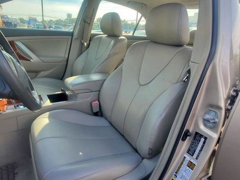 Used 2009 Toyota Camry XLE image 5