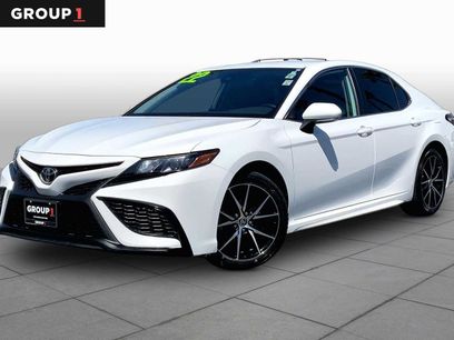Used 2022 Toyota Camry SE w/ Carpet Mat Package (TMS)