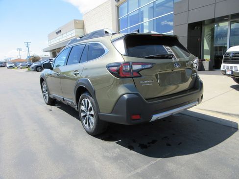 Used 2023 Subaru Outback Touring XT w/ Tech Package 2 AWD/4WD image 5