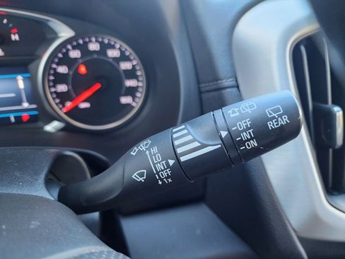 Used 2023 GMC Terrain SLE w/ Driver Convenience Package image 31