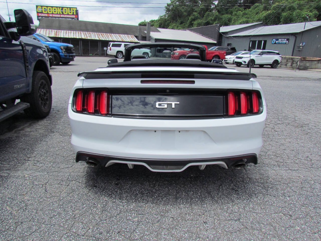 Used 2017 Ford Mustang GT Premium RWD image 7