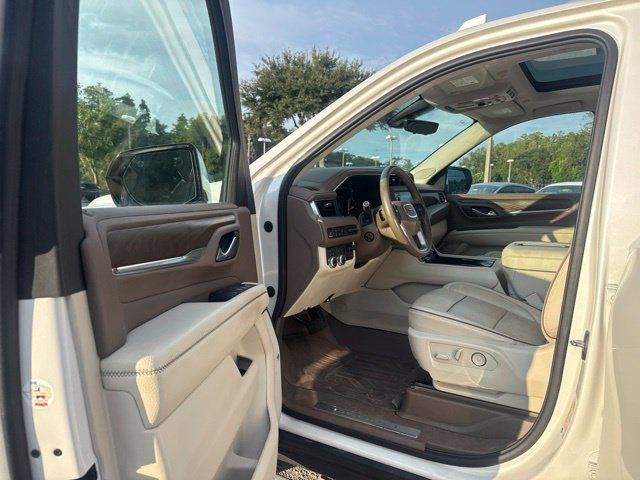 Used 2021 GMC Yukon XL Denali w/ Denali Ultimate Package AWD/4WD image 14