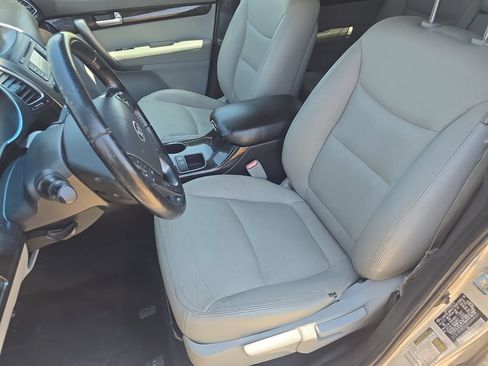 Used 2014 Kia Sorento LX AWD/4WD image 14