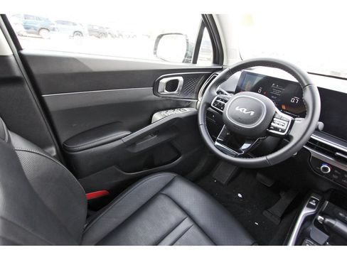 Used 2024 Kia Sorento S w/ Panoramic Sunroof Package FWD image 11