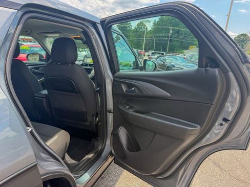 Used 2021 Chevrolet TrailBlazer LS FWD image 18