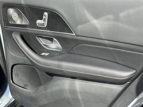 Certified 2025 Mercedes-Benz GLS 450 4MATIC image 19