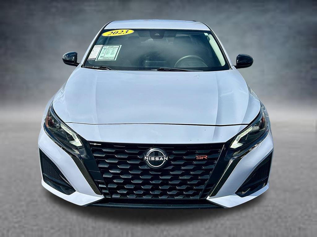 Used 2023 Nissan Altima 2.5 SR FWD image 2