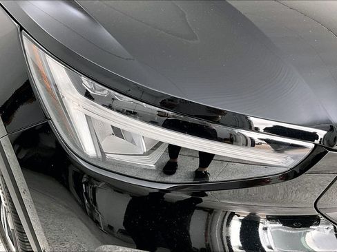Certified 2023 Volvo XC40 Recharge Plus AWD/4WD image 38