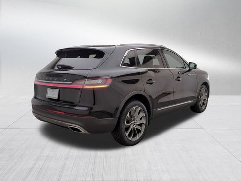 Used 2022 Lincoln Nautilus Reserve w/ Luxury Package AWD/4WD image 5