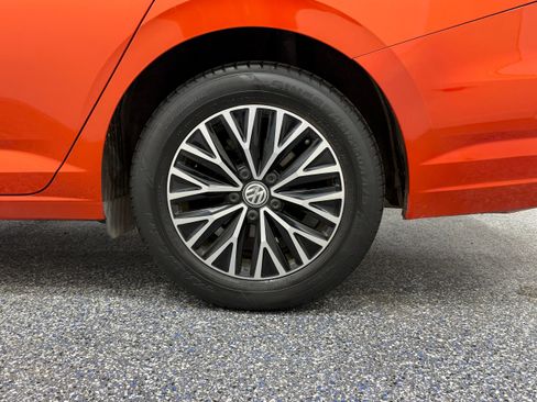 Used 2019 Volkswagen Jetta SE FWD image 12