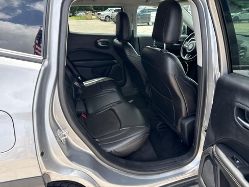 Used 2018 Jeep Compass Latitude w/ Popular Equipment Group AWD/4WD image 13