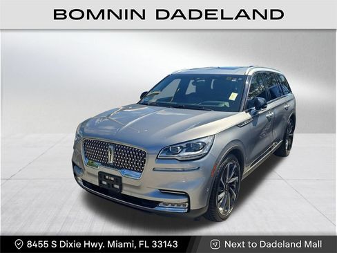 Used 2020 Lincoln Aviator Reserve w/ Equipment Group 202A image 2