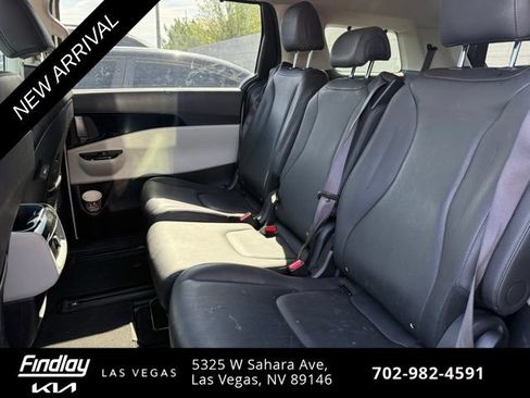 Certified 2024 Kia Carnival EX FWD image 4