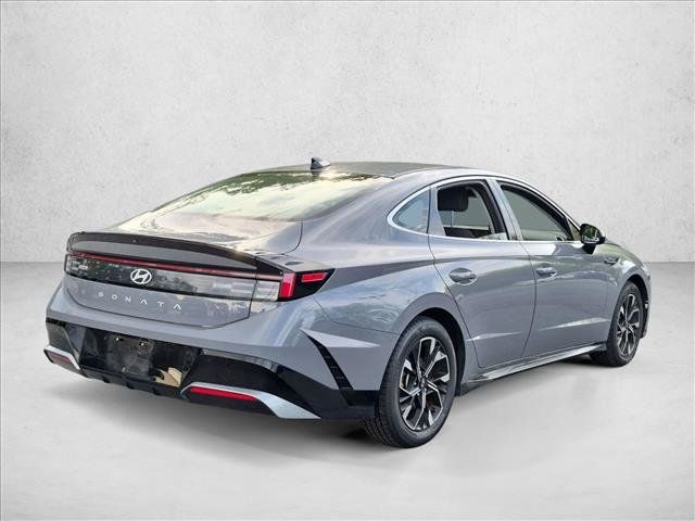 Used 2024 Hyundai Sonata SEL FWD image 5