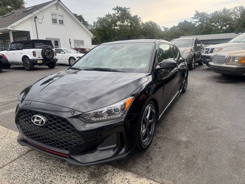 Used 2019 Hyundai Veloster Turbo FWD image 4