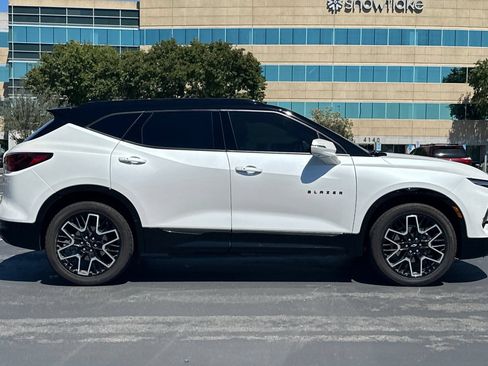Used 2023 Chevrolet Blazer RS w/ Driver Confidence II Package AWD/4WD image 3