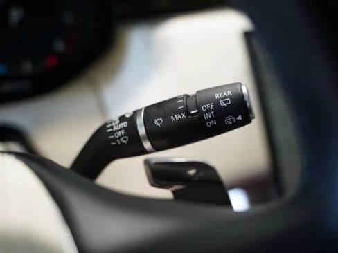 Used 2024 Land Rover Range Rover SE AWD/4WD image 32