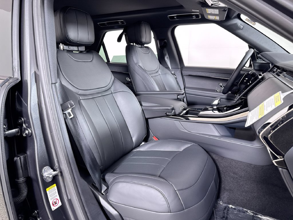 New 2026 Land Rover Range Rover Sport Dynamic SE AWD/4WD image 23