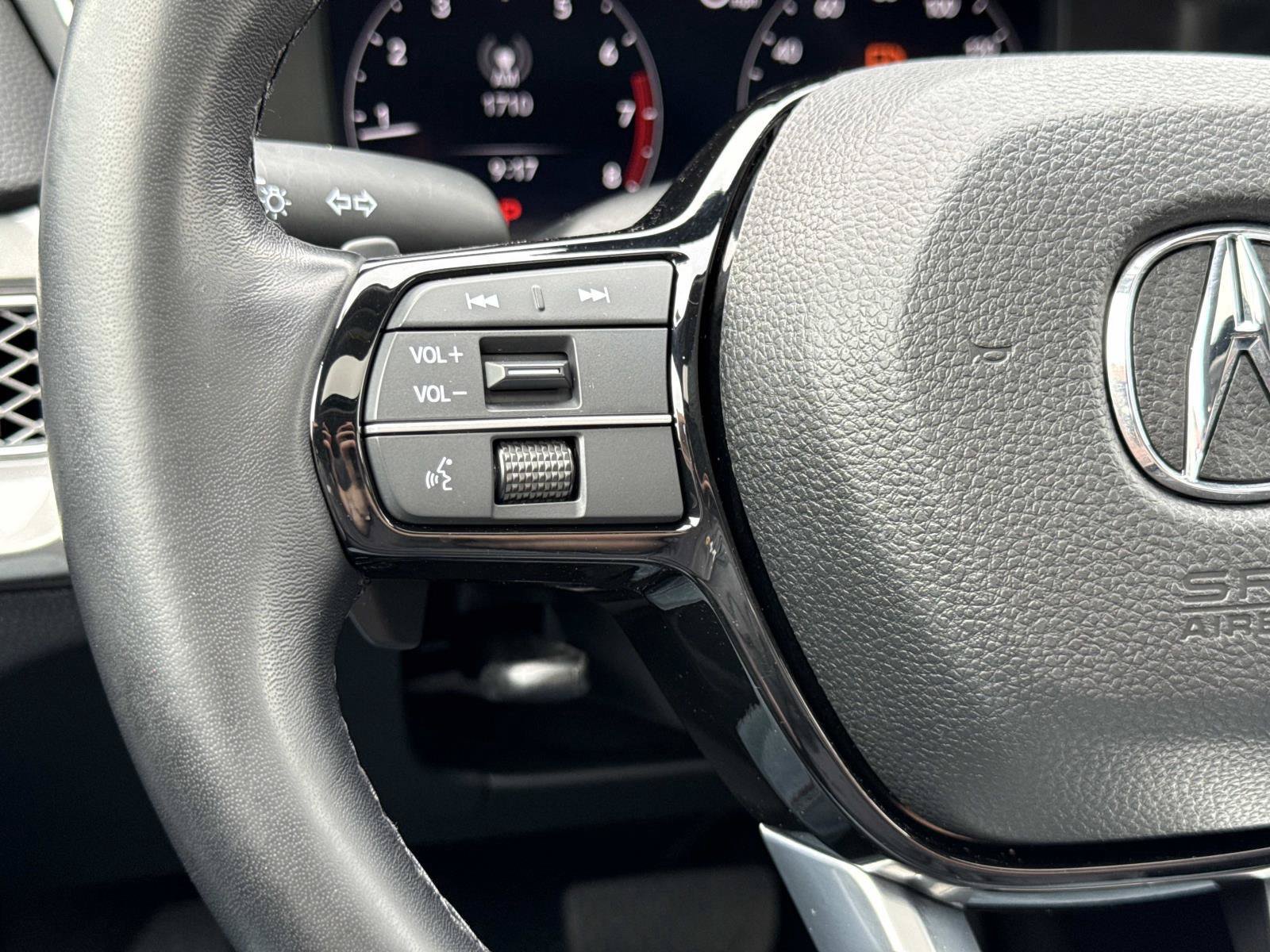 Used 2025 Acura Integra FWD image 11