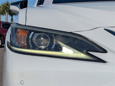 Used 2019 Lexus ES 350 F Sport image 10