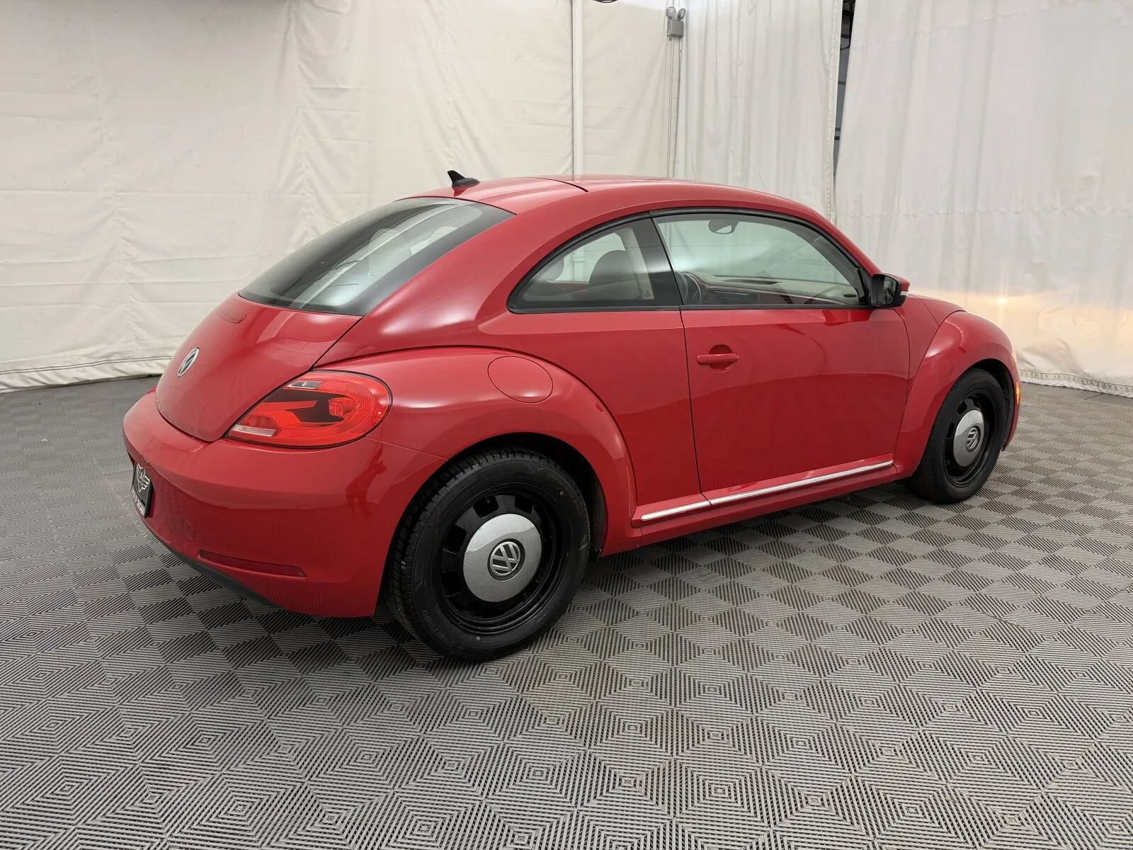 Used 2014 Volkswagen Beetle 2.5 FWD image 5