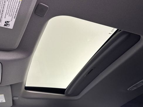 New 2025 GMC Sierra 1500 Elevation w/ Elevation Premium Package image 32