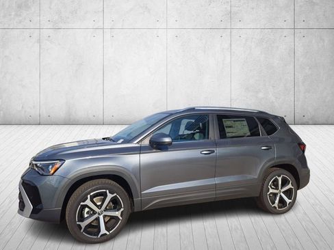 New 2025 Volkswagen Taos SEL image 1