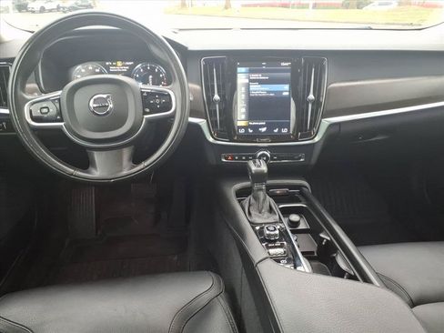 Used 2018 Volvo V90 T6 Cross Country w/ Convenience Package AWD/4WD image 9