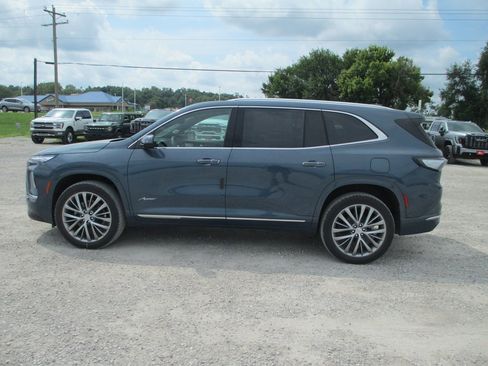 New 2026 Buick Enclave Avenir w/ Super Cruise Package image 11