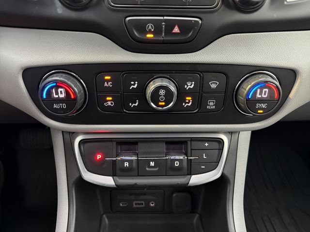 Used 2022 GMC Terrain SLT FWD image 14