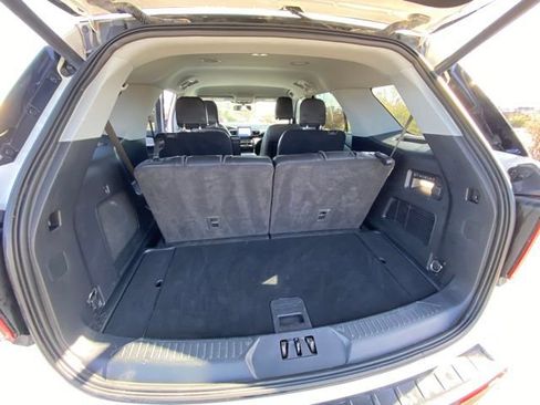 Used 2022 Ford Explorer Limited w/ Equipment Group 301A image 21