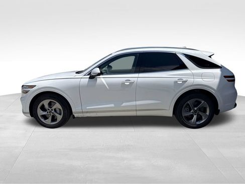 Certified 2026 Genesis GV70 2.5T Advanced AWD/4WD image 2