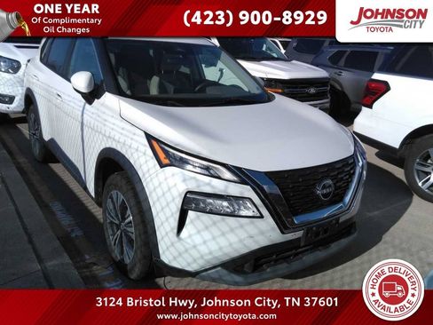 Used 2023 Nissan Rogue SV FWD image 1