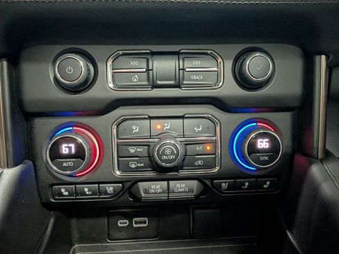 Used 2023 Chevrolet Tahoe High Country AWD/4WD image 26