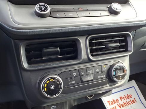 Used 2022 Ford Maverick XL image 11