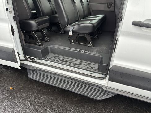 Used 2023 Ford Transit 350 XL image 18