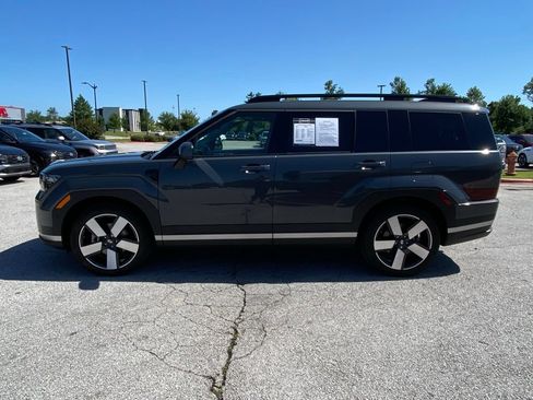 Used 2024 Hyundai Santa Fe Limited FWD image 4