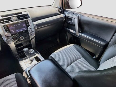 Used 2022 Toyota 4Runner SR5 AWD/4WD image 23