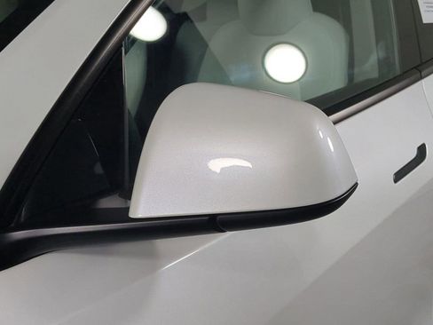 Used 2023 Tesla Model Y Long Range image 12