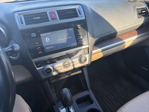 Used 2016 Subaru Outback 2.5i Limited image 11