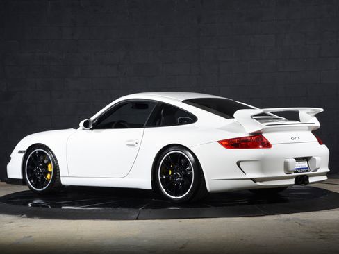 Used 2007 Porsche 911 GT3 RWD image 12