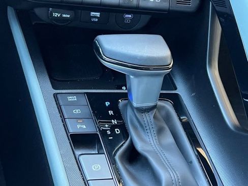 Certified 2024 Hyundai Elantra Limited FWD image 27
