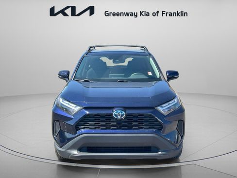 Used 2022 Toyota RAV4 XLE w/ Convenience Package AWD/4WD image 2