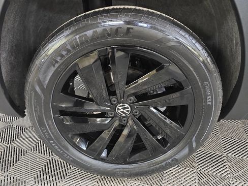 Used 2023 Volkswagen Atlas Cross Sport SE w/ Black Wheel Package FWD image 13