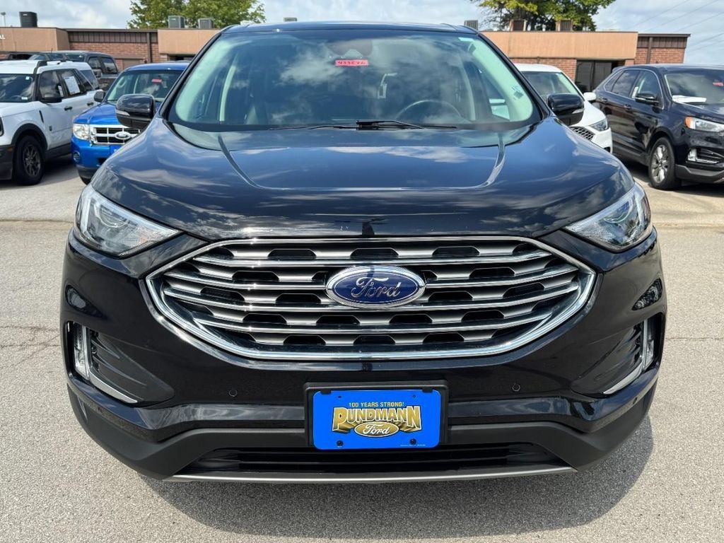 Used 2024 Ford Edge Titanium AWD/4WD image 9