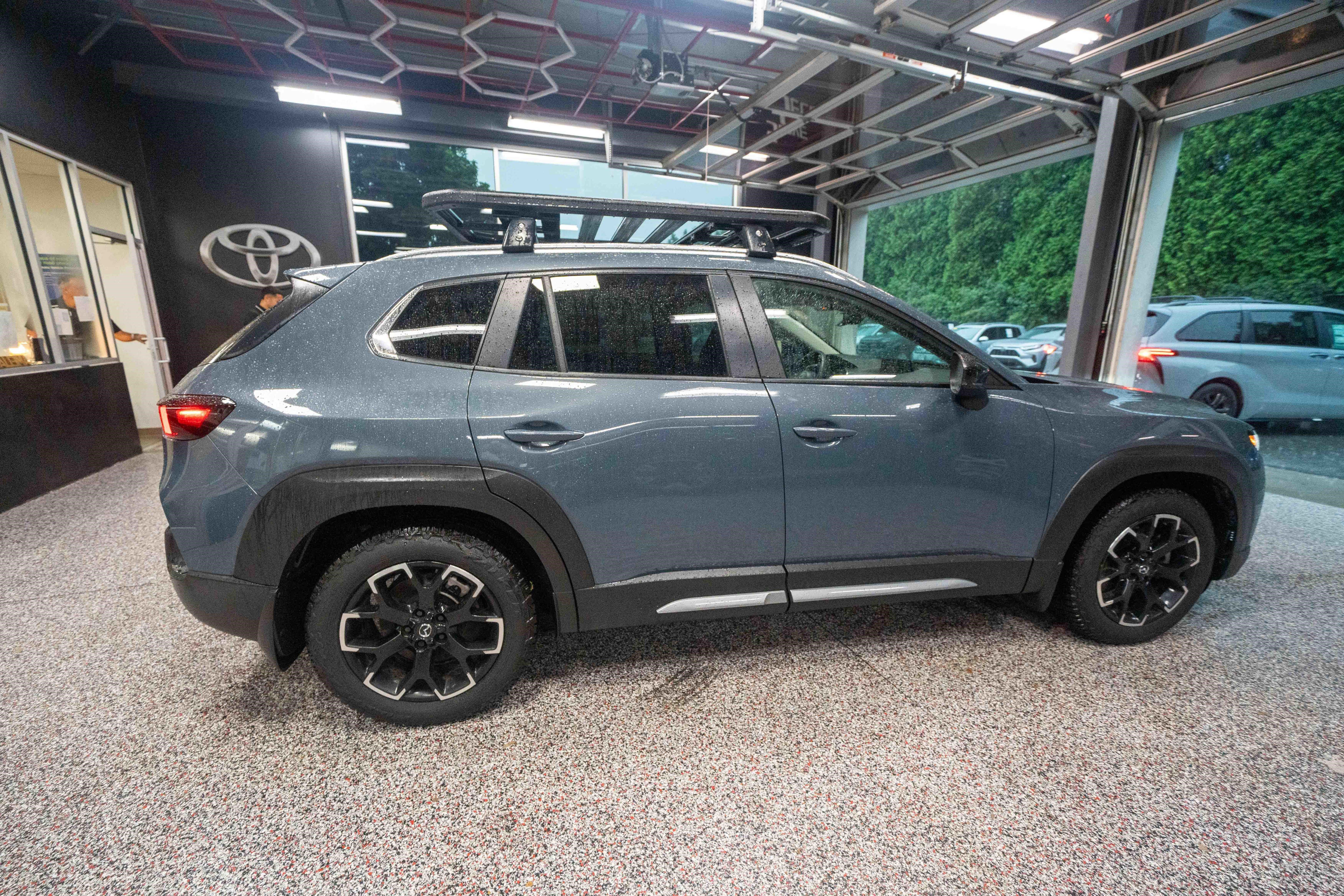 Used 2023 MAZDA CX-50 Meridian Edition w/ Apex Package AWD/4WD image 4