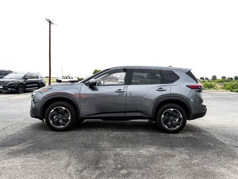 Used 2025 Nissan Rogue SV FWD image 9