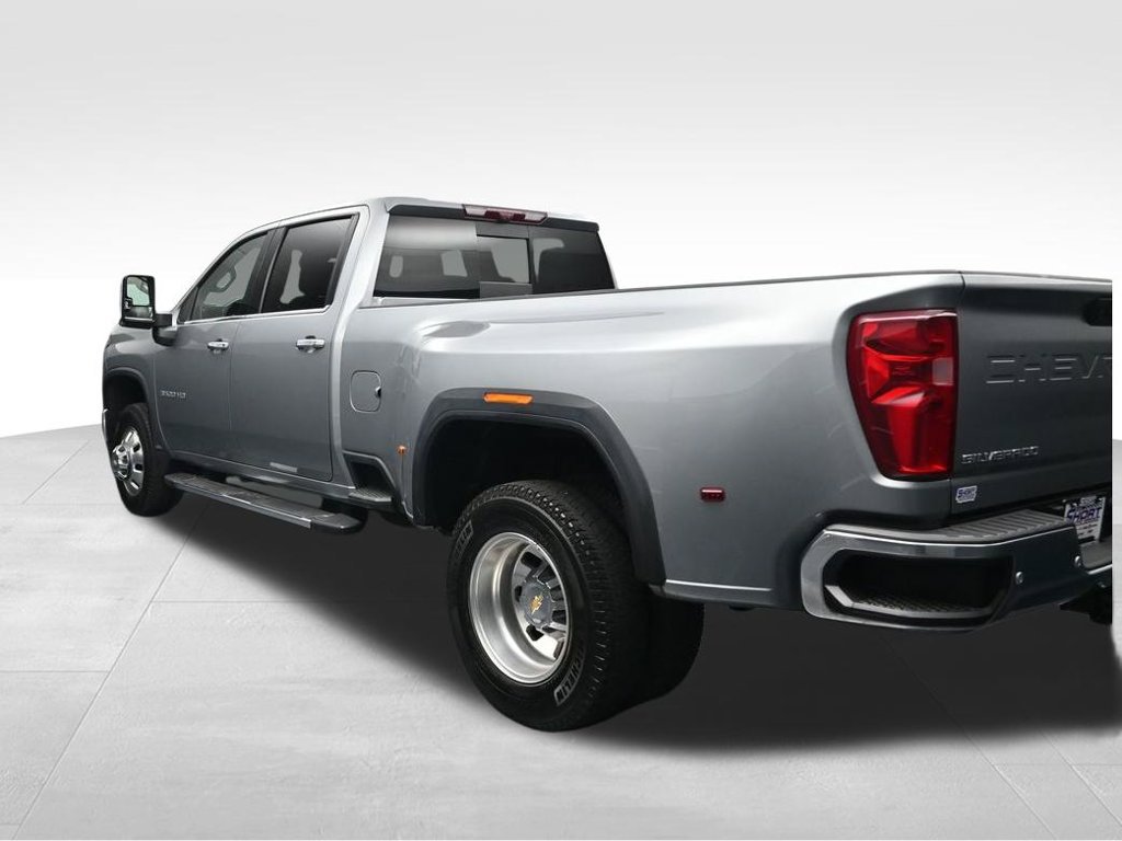 Used 2025 Chevrolet Silverado 3500 LTZ w/ LTZ Plus Package AWD/4WD image 3