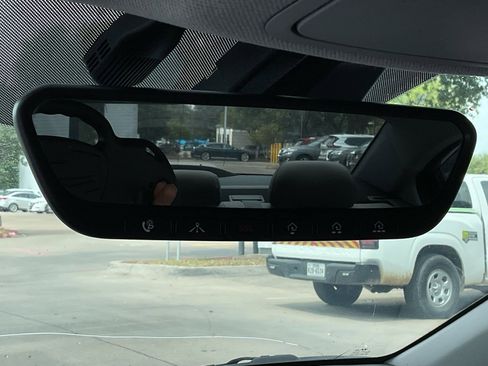 Used 2020 Hyundai Elantra Limited image 26