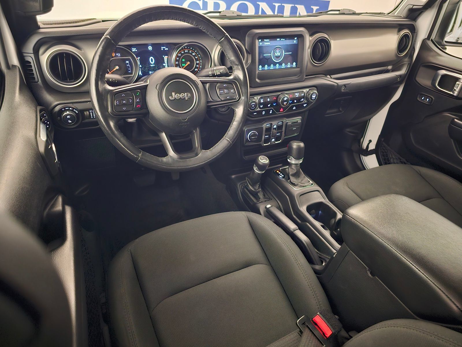 Used 2021 Jeep Gladiator Overland AWD/4WD image 7